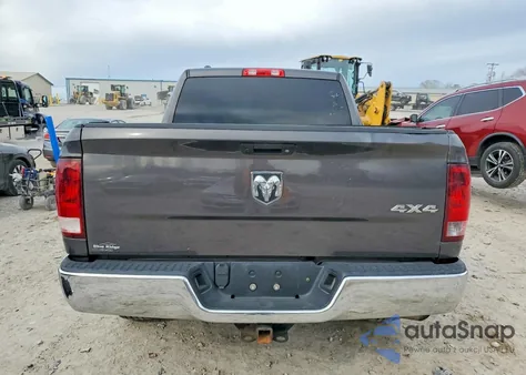 2018 Ram 1500 St z USA, uszkodzony, nr VIN 1C6RR7KM2JS228021